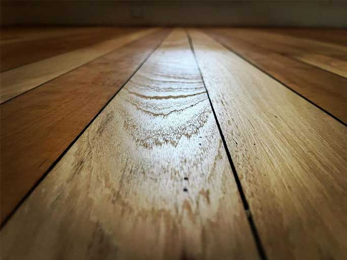 Hardwood floor repair: gaps between boards